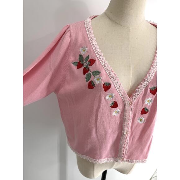 dolls kill x strawberry shortcake Embroidered Cropped Cardigan XXL New Sweater - Picture 3 of 9